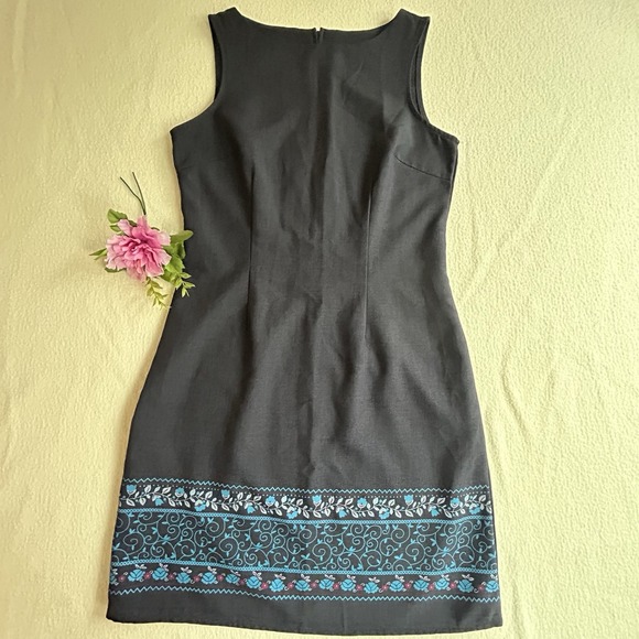 No Boundaries Dresses & Skirts - Vintage No Boundaries Y2K Dress Navy Blue Embroidered Hem Juniors 3/5 90s